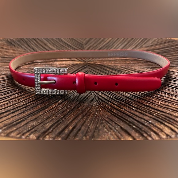 EXPRESS RED LEATHER BELT WITH RHINESTONE BUCKLE - Picture 4 of 8